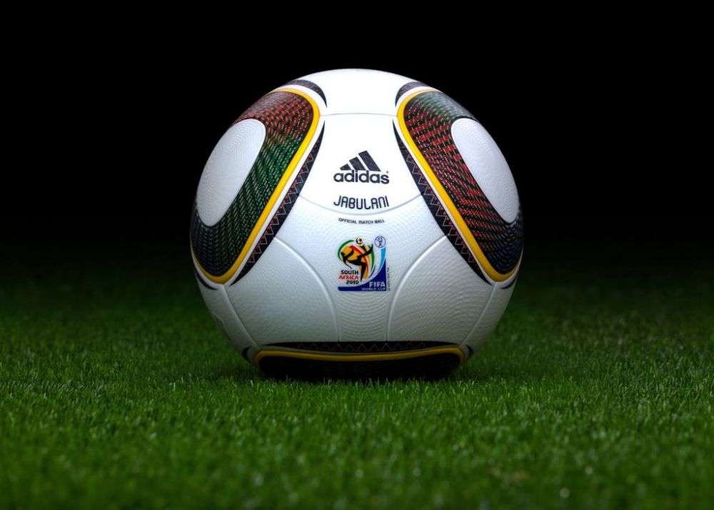 6 Bola Resmi Piala Dunia Era 2000-an, Semakin Berteknologi