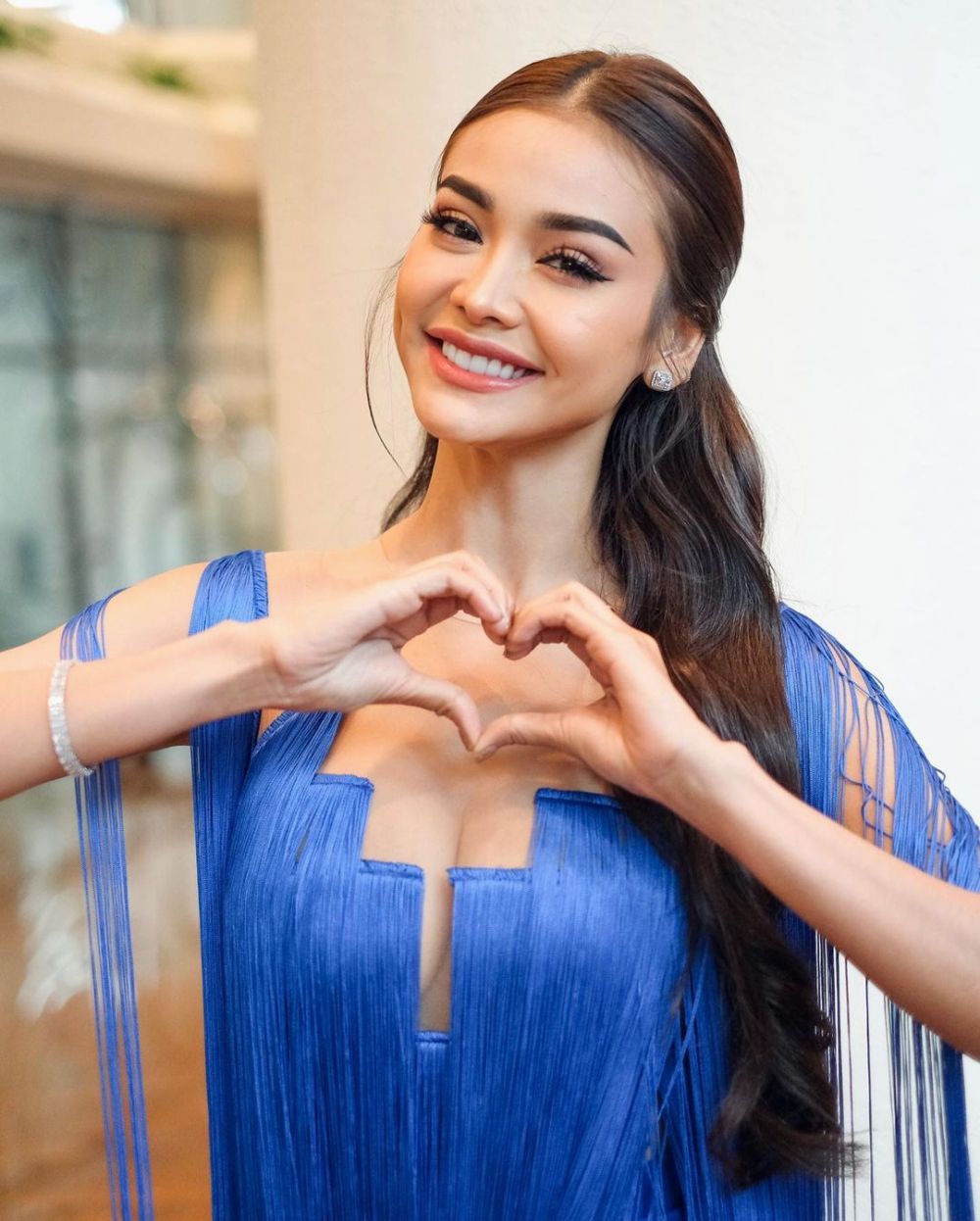 9 Potret Engfa Waraha Juara 2 Miss Grand International 2022
