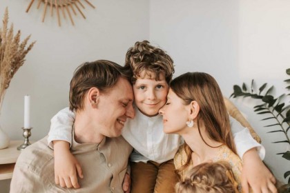 5 Tips Mengasuh Anak secara Adil Setelah Cerai, Bagi Tugas Parenting