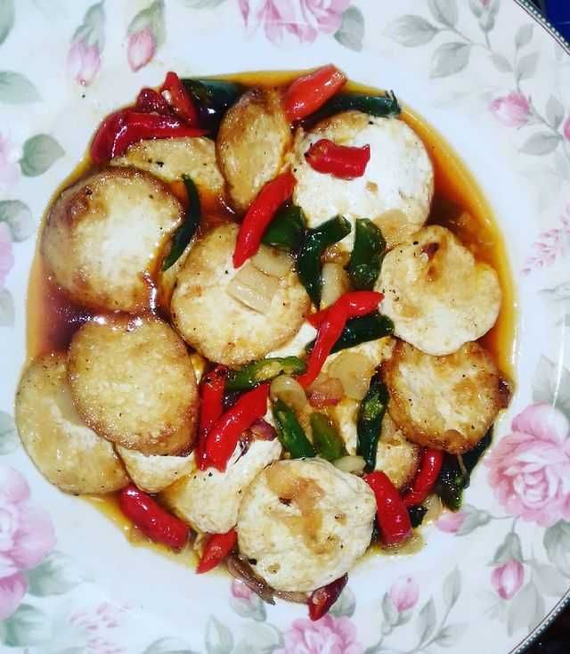 Goyang Lidah dengan Tofu Saus Tiram Pedas, Resep Lezat Tahu Sutra