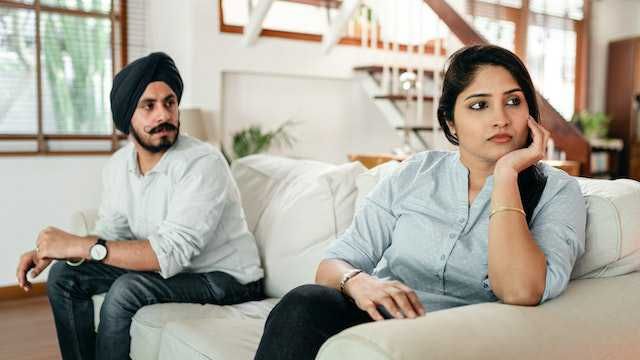 Waspada, 5 Dampak Negatif Punya Pasangan yang Gak Pernah Cemburu