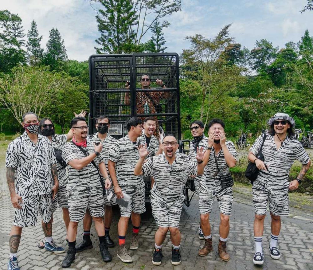 Kumpulan Bapak-bapak Kocak, Intip Potret Lucu Gimik ala The Prediksi