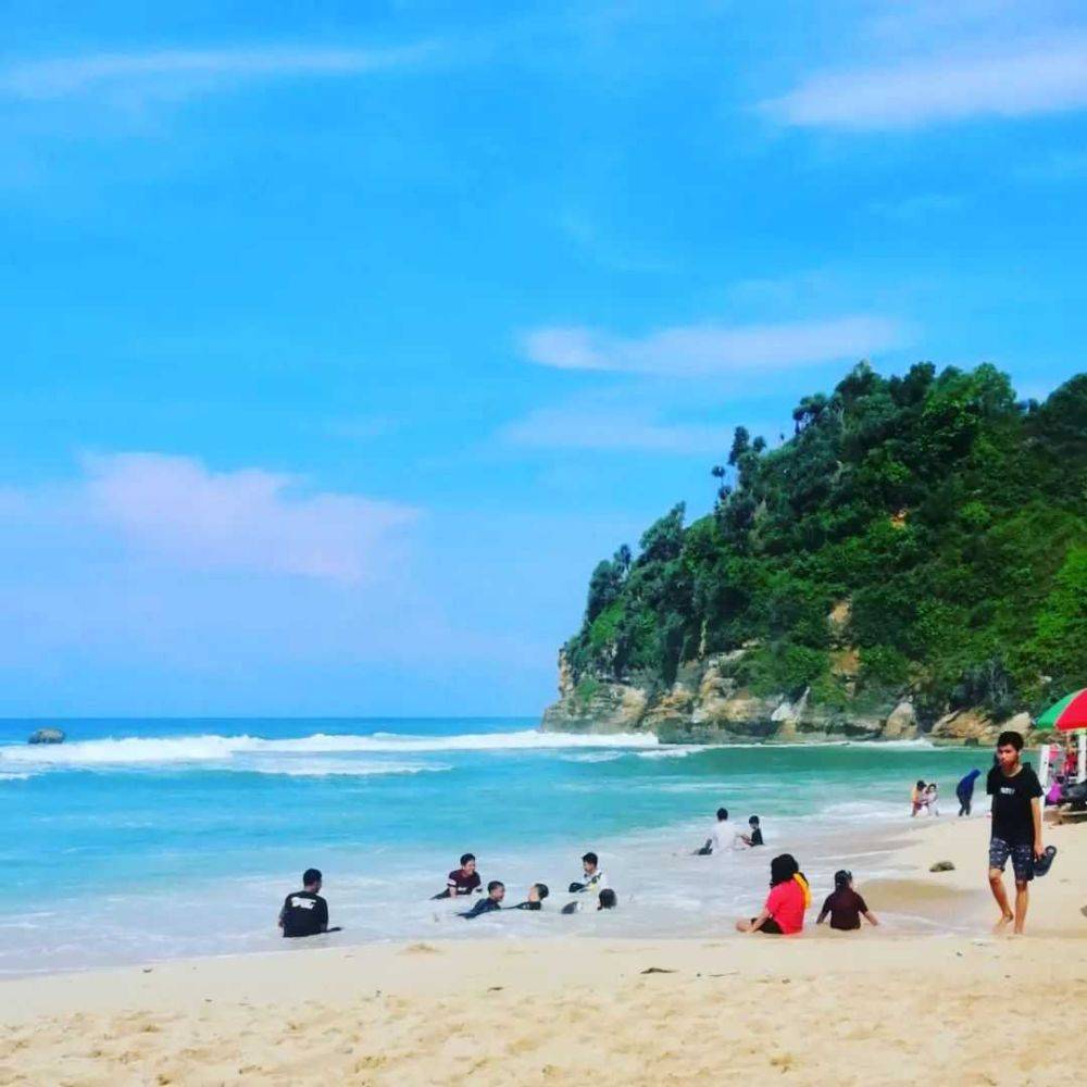 Wisata Pantai Di Selatan Jawa Tengah Yang Bikin Betah