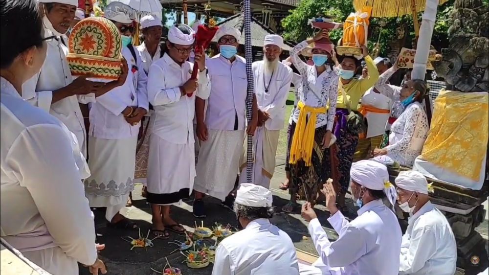 Sejarah Tradisi Ngerebeg Keris Ki Baru Gajah di Kediri Bali