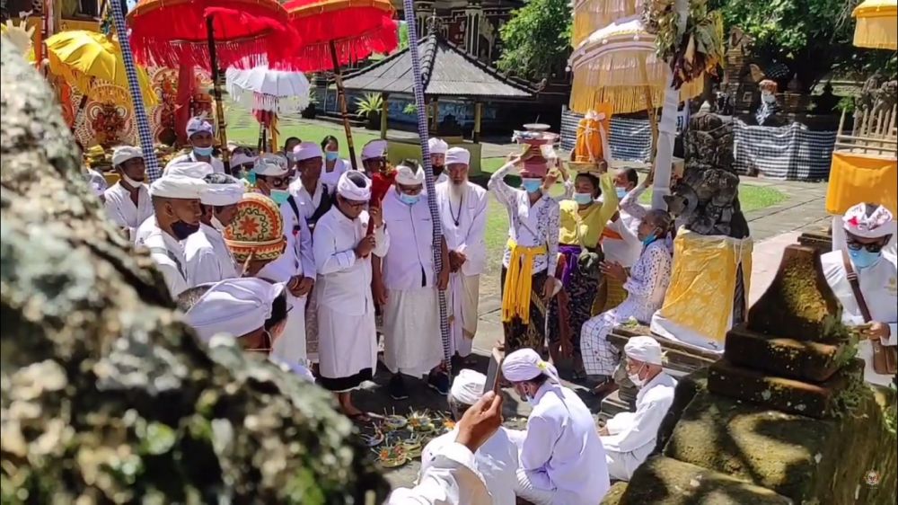 Sejarah Tradisi Ngerebeg Keris Ki Baru Gajah di Kediri Bali