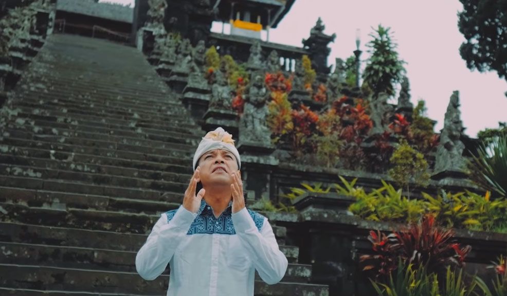 10 Lagu Rohani Hindu yang Dinyanyikan Musisi Bali