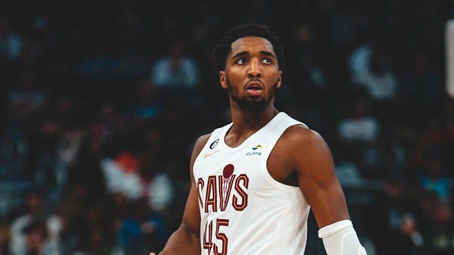 Gokil! Donovan Mitchell Cetak 71 Poin Lawan Chicago Bulls