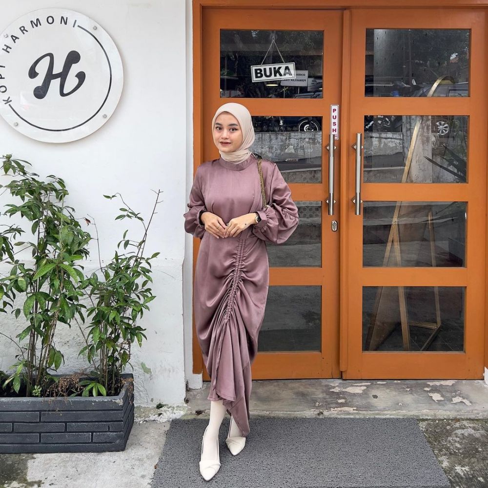 10 OOTD Kondangan Simpel Dan Antiribet Untuk Yang Berhijab