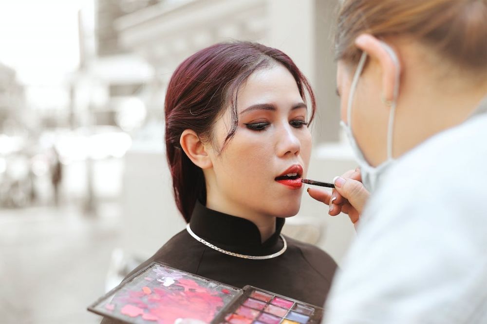 7 Tips Makeup ala Selebriti Korea Agar Terlihat lebih Muda