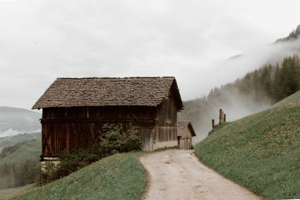 5 Tip Hadapi Homesick untuk Para Perantau, Biar Semangat Beraktivitas!