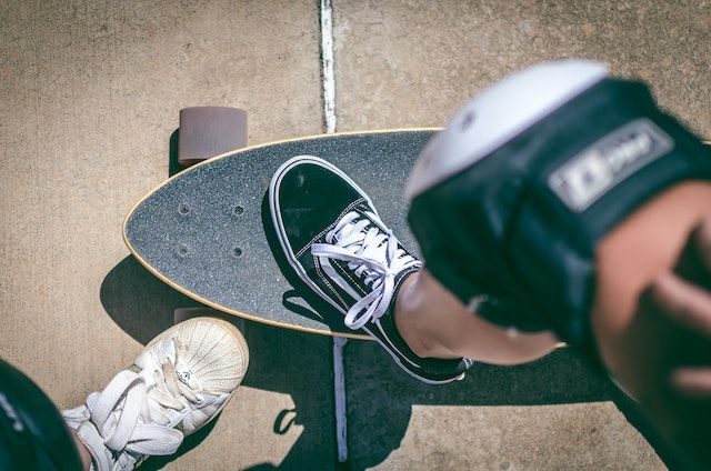 5 Perbedaan Skateboard dan Longboard, Gak Cuma Ukurannya yang Beda