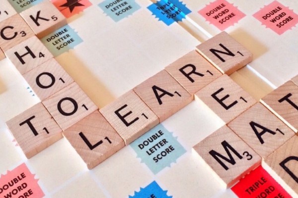 5 Tips Membiasakan Diri Belajar Bahasa Inggris, Sering Berlatih!