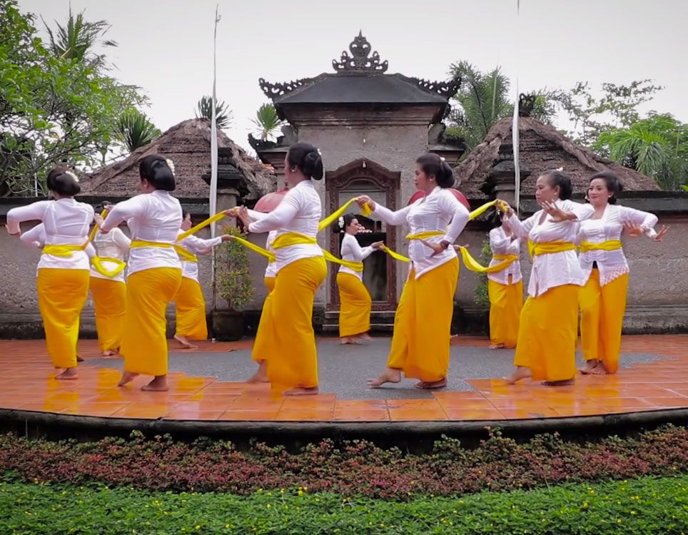 Makna Tari Rejang Renteng, Videonya Viral di Bali