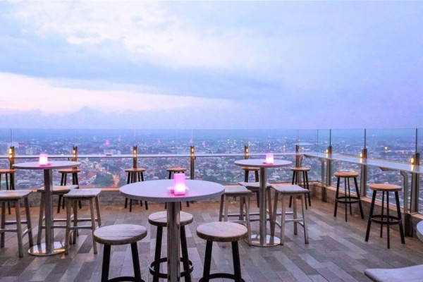 5 Kafe dengan Rooftop Kece di Solo, Super Cozy dan Instagramble!