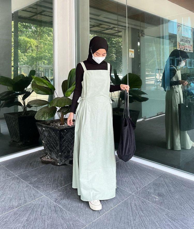 Monochrome 2024 style hijab