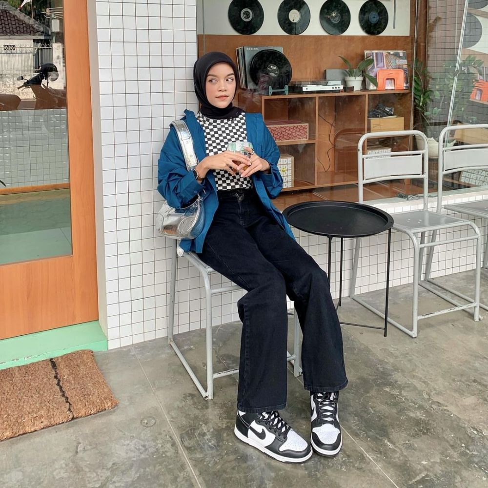 10 Inspirasi OOTD Kuliah Trendi ala Selebgram Hijab Febiola Nabila