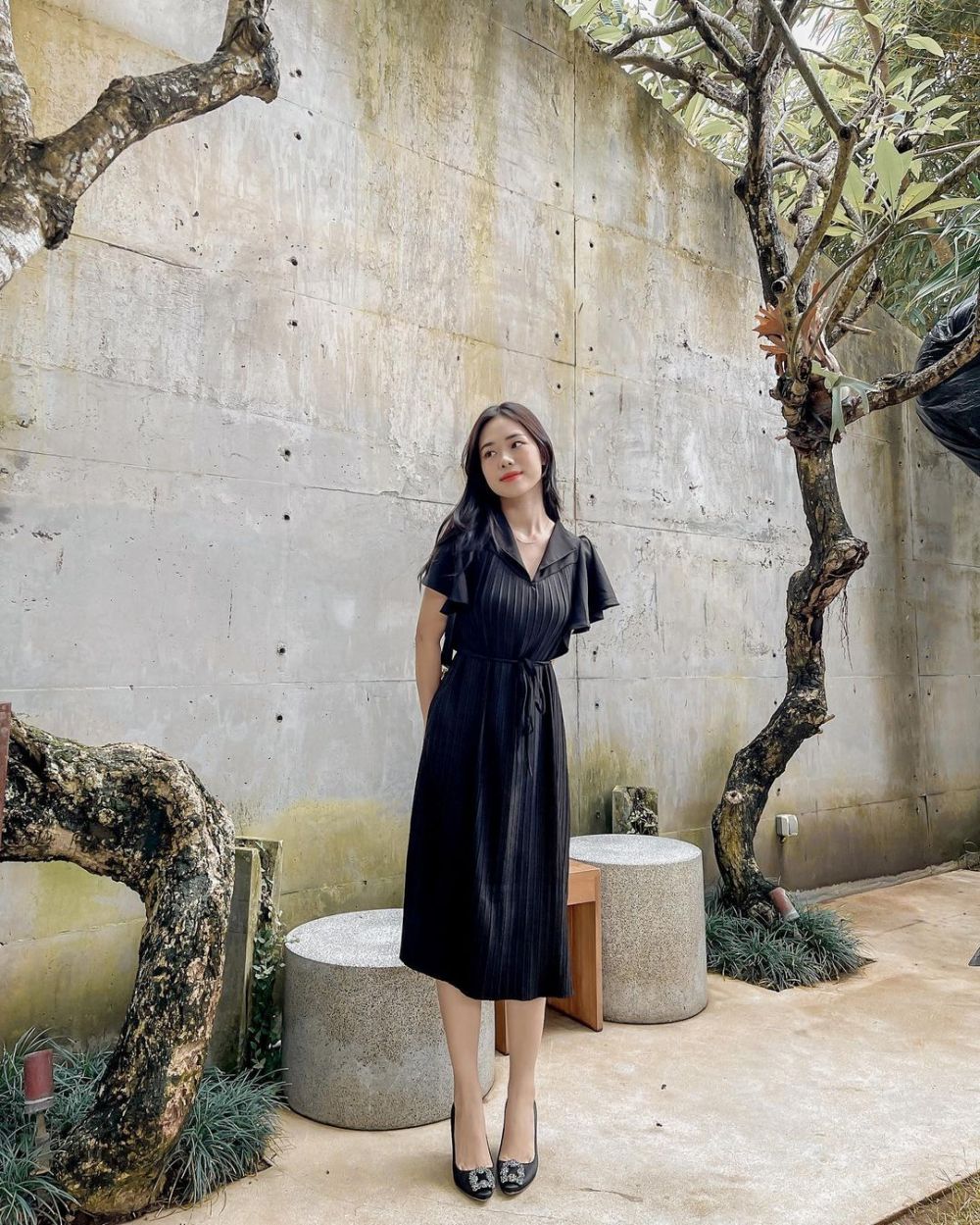 11 Ide Outfit Midi Dress ala Molita Lin, Tampil Effortlessly Elegan!