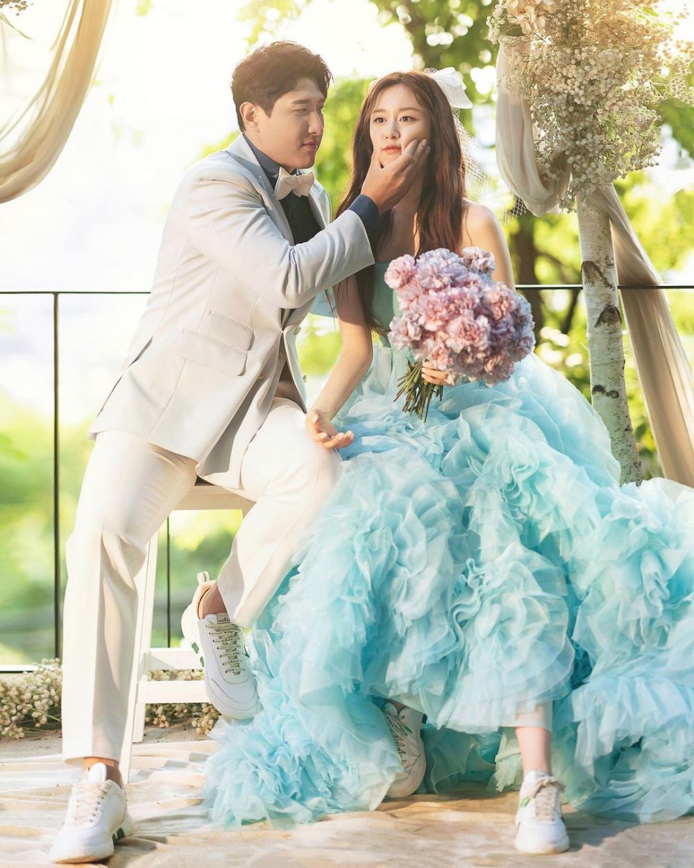 10 Foto Prewedding Park Ji Yeon dan Hwang Jae Gyun