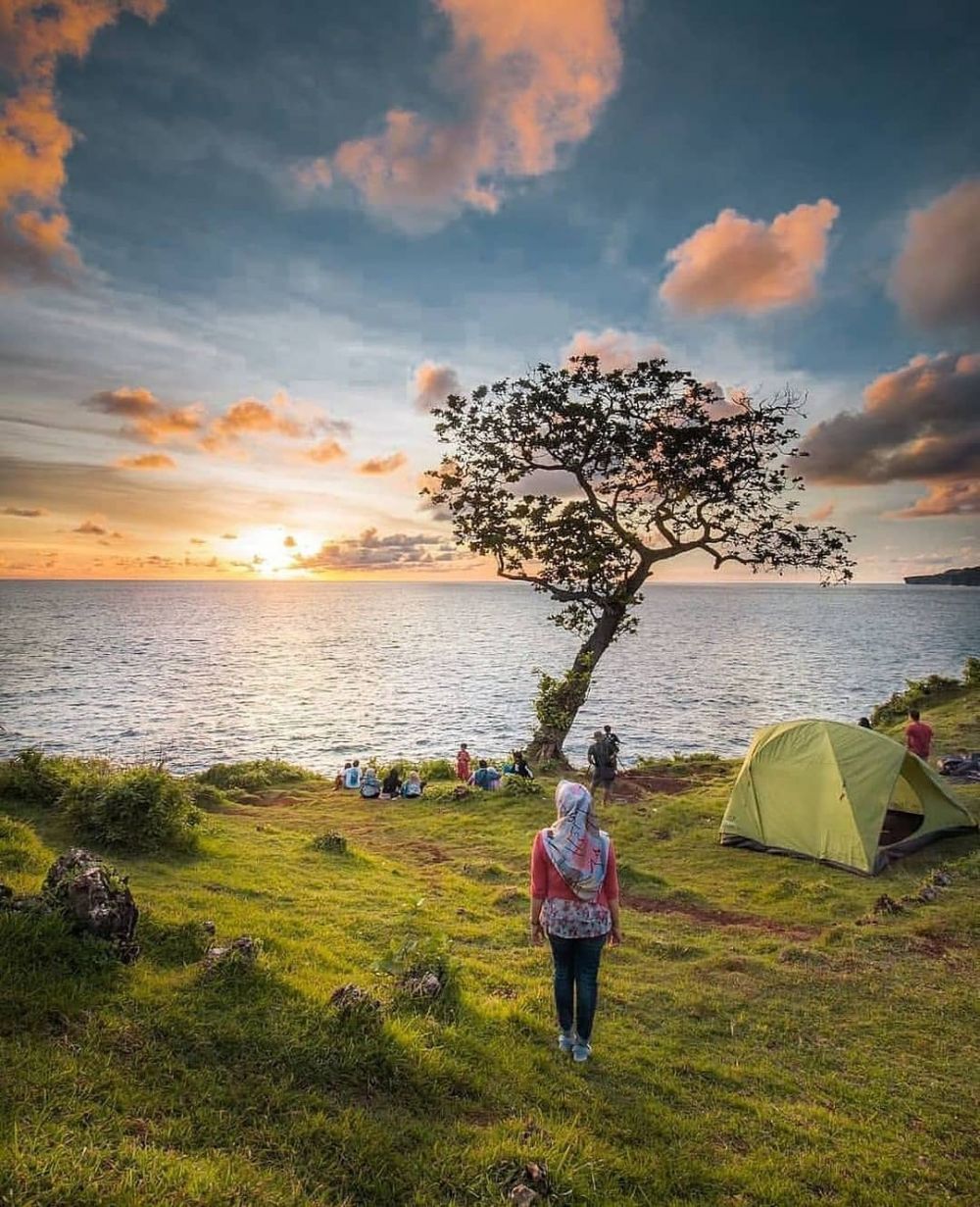 7 Tempat Camping di Jogja Ini Cocok untuk Tahun Baruan