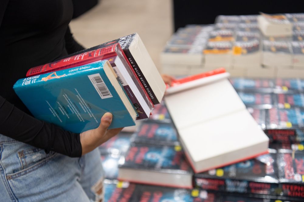 5 Alternatif Dapat Buku Murah Tanpa Download Versi Bajakan