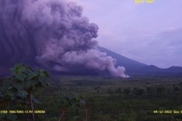 Apa Saja Dampak Kesehatan yang Muncul akibat Erupsi Gunung Berapi?