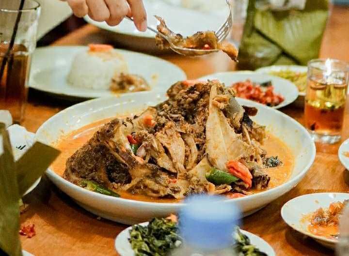 Rekomendasi Restoran Gulai Kepala Ikan Jakarta Selatan