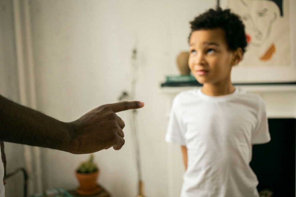 Takut Disalahkan! 5 Penyebab Anak Sulit Terbuka dengan Orangtua