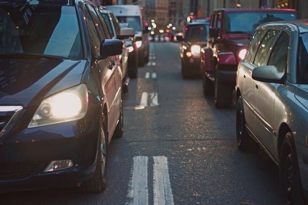 5 Kesalahan yang Menyebabkanmu Terjebak Kemacetan Jalanan, Hindari!