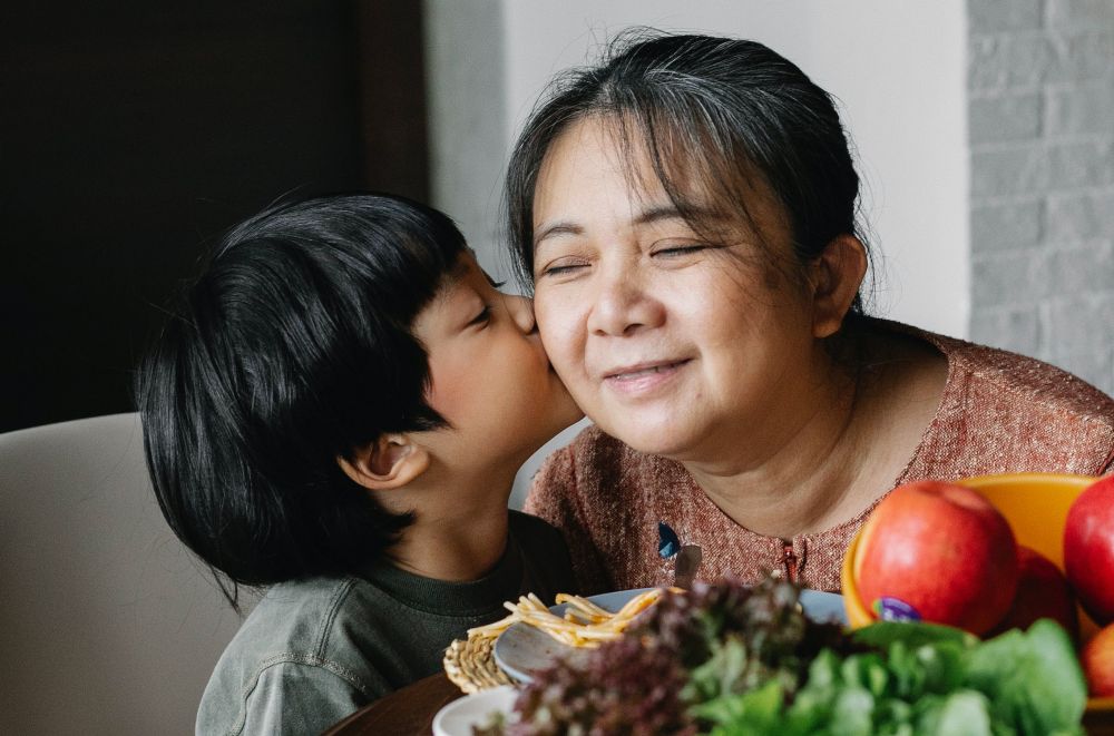 7 Tips Ampuh Atasi Anak Susah Makan, Mom Wajib Coba!