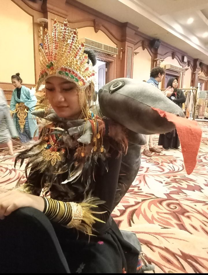 Kostum Karnaval Lombok yang Memikat, Benar-Benar Mengagumkan!