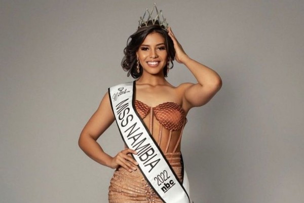 9 Potret Cassia Sharpley Miss Universe Namibia 2022
