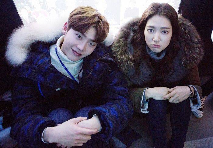 7 Cewek Ini Pernah Dikabarkan Jadi Pacar Lee Jong Suk