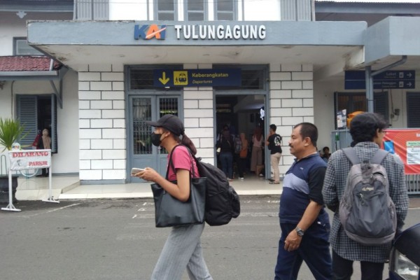 Kedatangan Penumpang Di Stasiun Tulungagung Mulai Melonjak