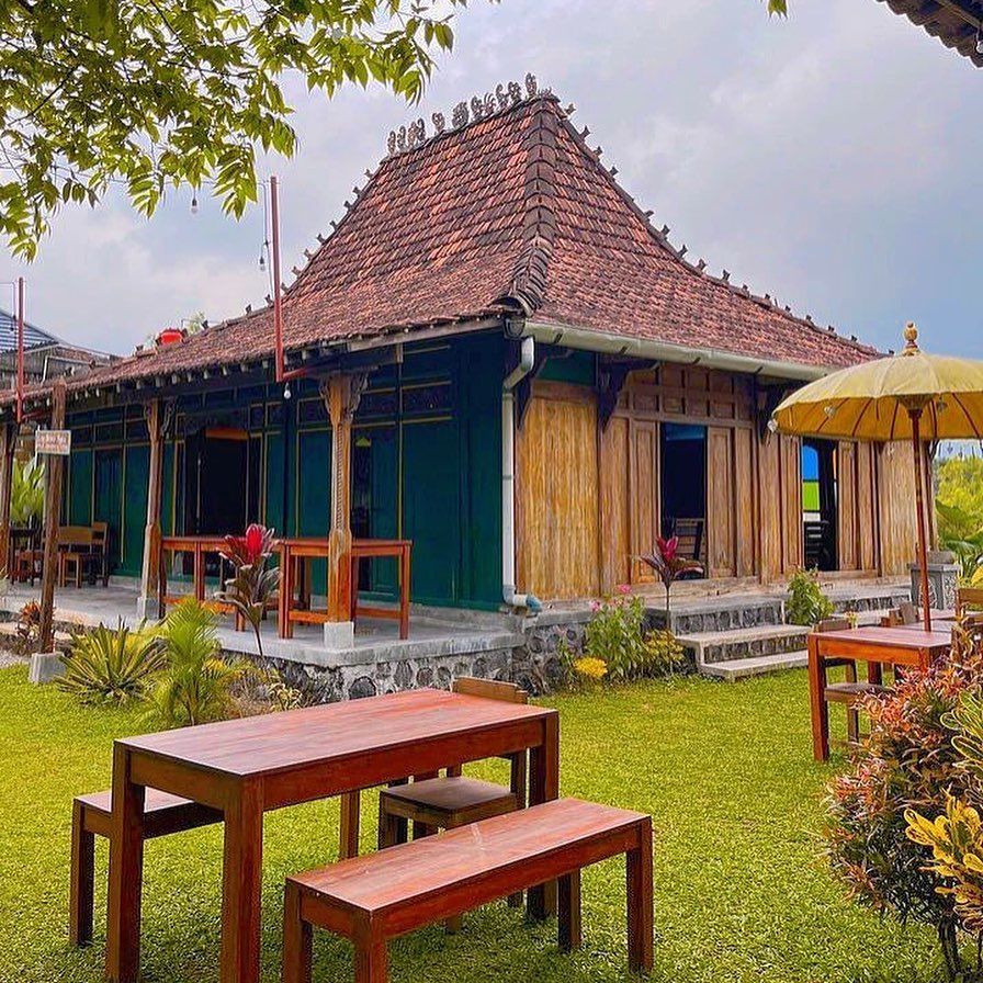 5 Rekomendasi Restoran View Alam di Jogja Buat Healing Tipis-tipis