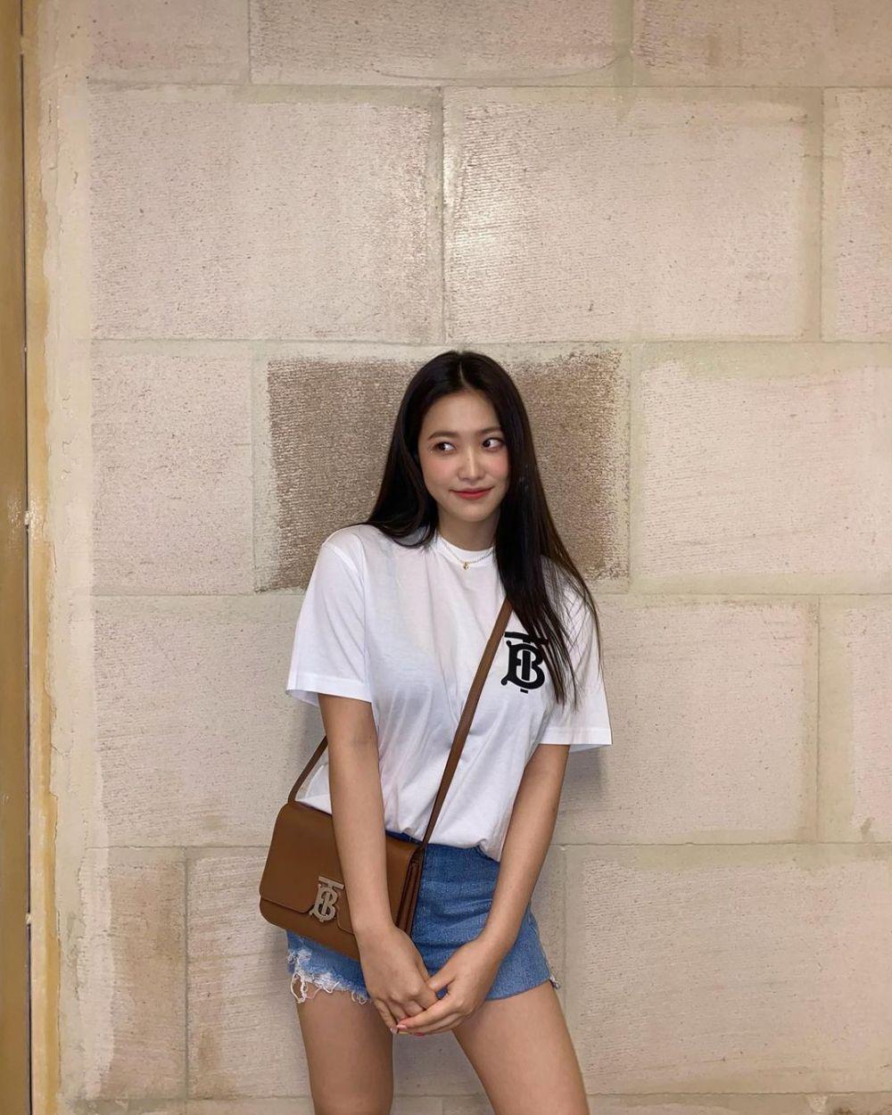 9 Inspirasi Outfit Kasual ala Yeri Red Velvet, Cocok untuk Hangout