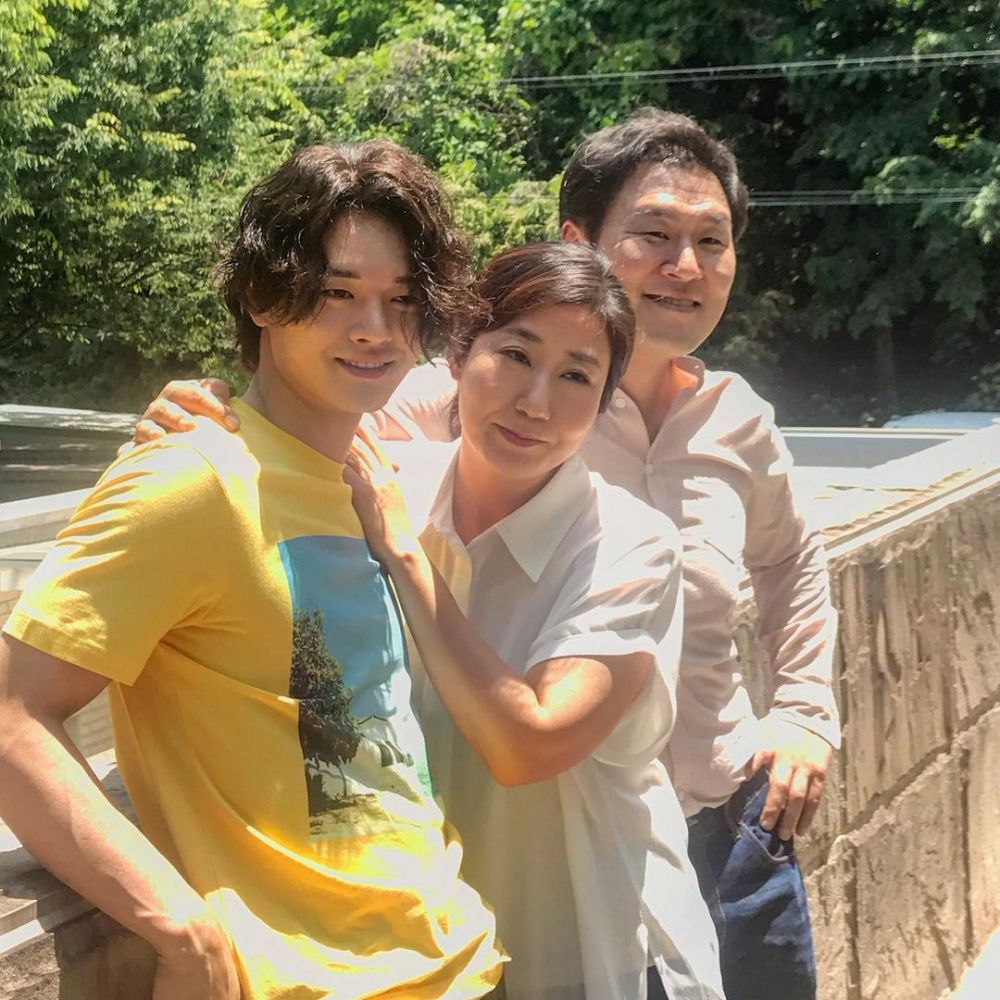 9 Artis Korea yang Pernah Jadi Anak Ra Mi Ran, Ada Lee Do Hyun