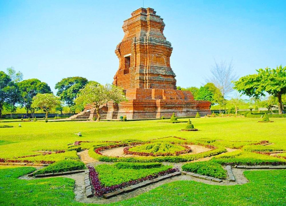 Berwisata Sambil Belajar Sejarah? Kunjungi 7 Candi Majapahit Ini