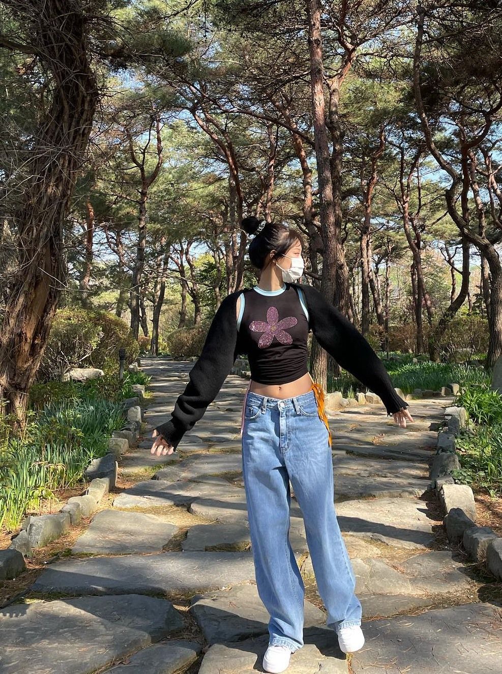 20 Ide Outfit Liburan ala Member BLACKPINK, Stylish Abis! 