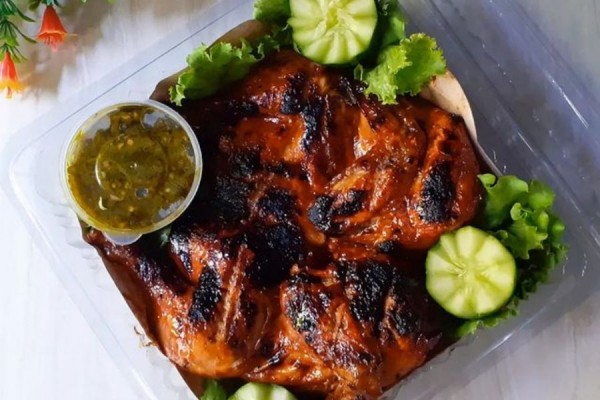 Resep Ayam Bakar ala Warung Nasi Padang yang Super Yummy, Enak Gila!