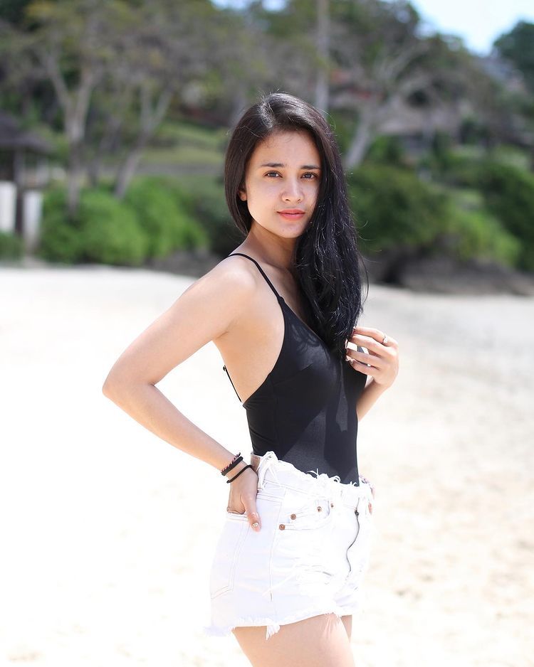 9 Inspirasi Ootd Liburan Ala Michelle Ziudith