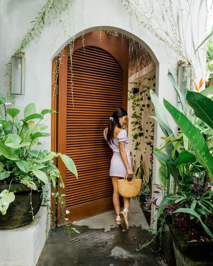 9 Potret Larose Villas, Spot Staycation Unik di Canggu Bali