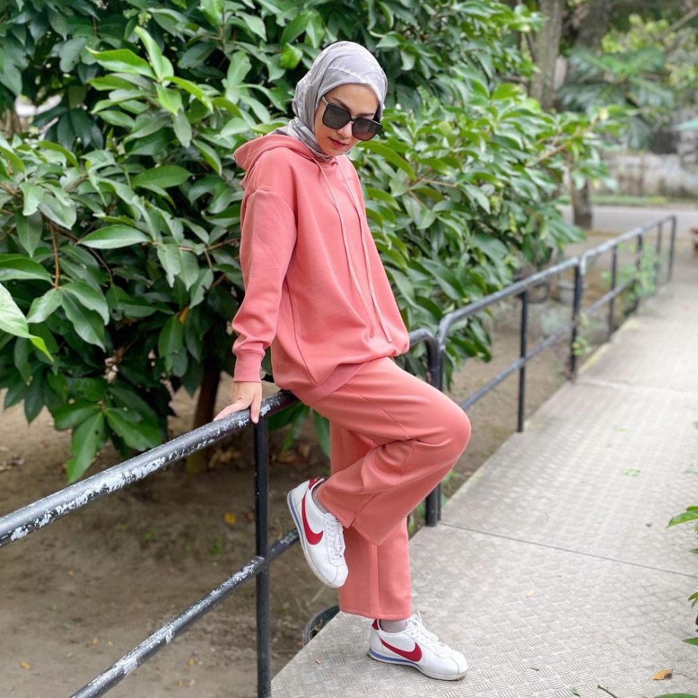 9 Ootd Clean Hijab Style Cewek Kue Ala Selebgram Selmadena