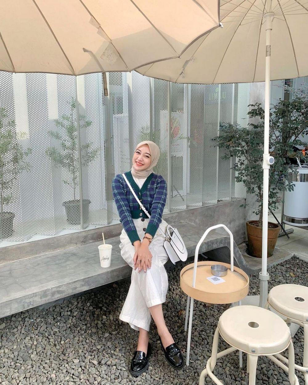 9 Inspirasi Comfy Outfit ala Selebgram Nabila Ayu, Stylish!