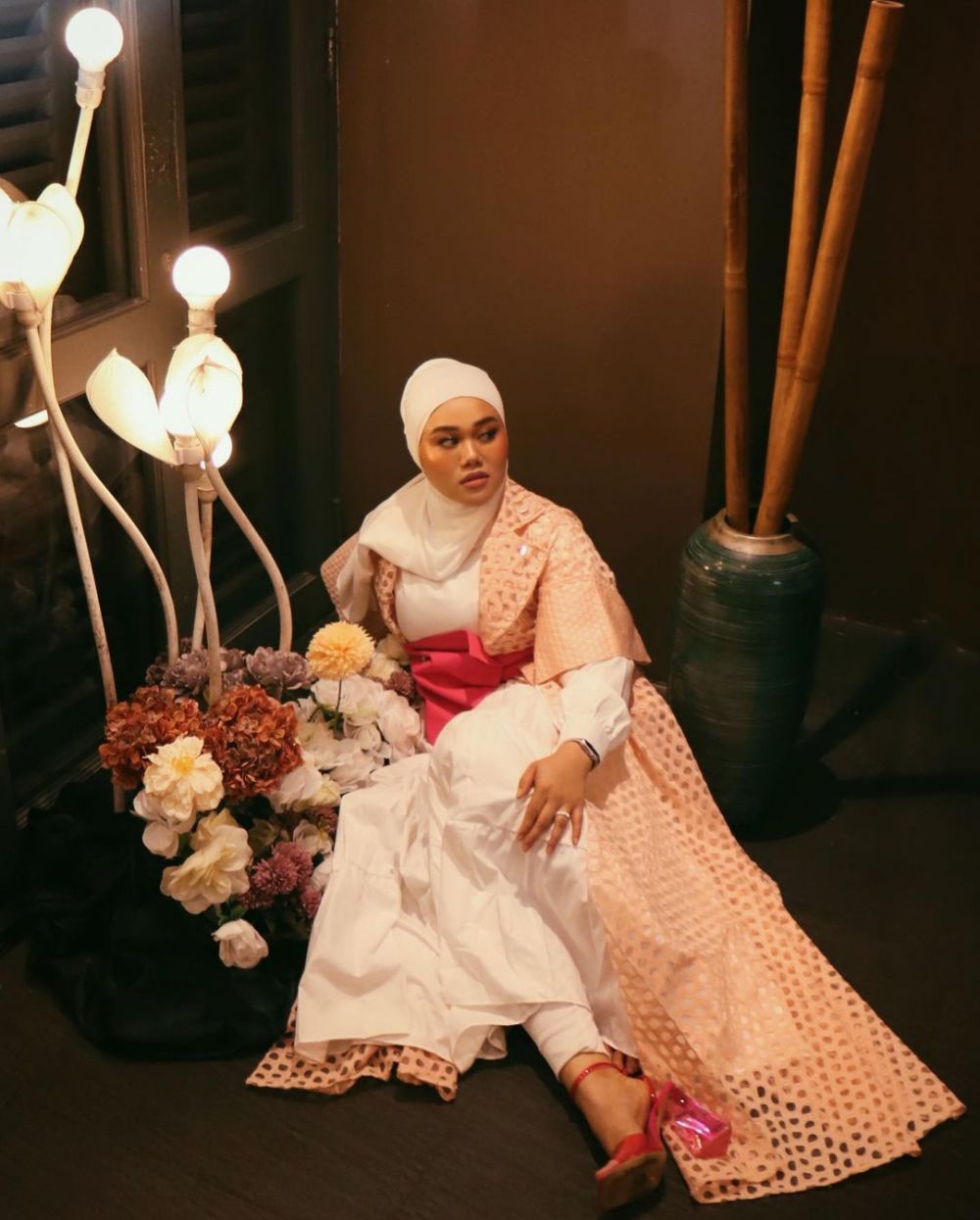 9 OOTD Hijab Beauty Vlogger Fatya Biya, Standout Setiap Saat