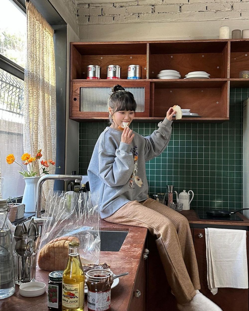 10 Casual OOTD Inspirations for Le Sserafim Members, Stylish and Comfortable!