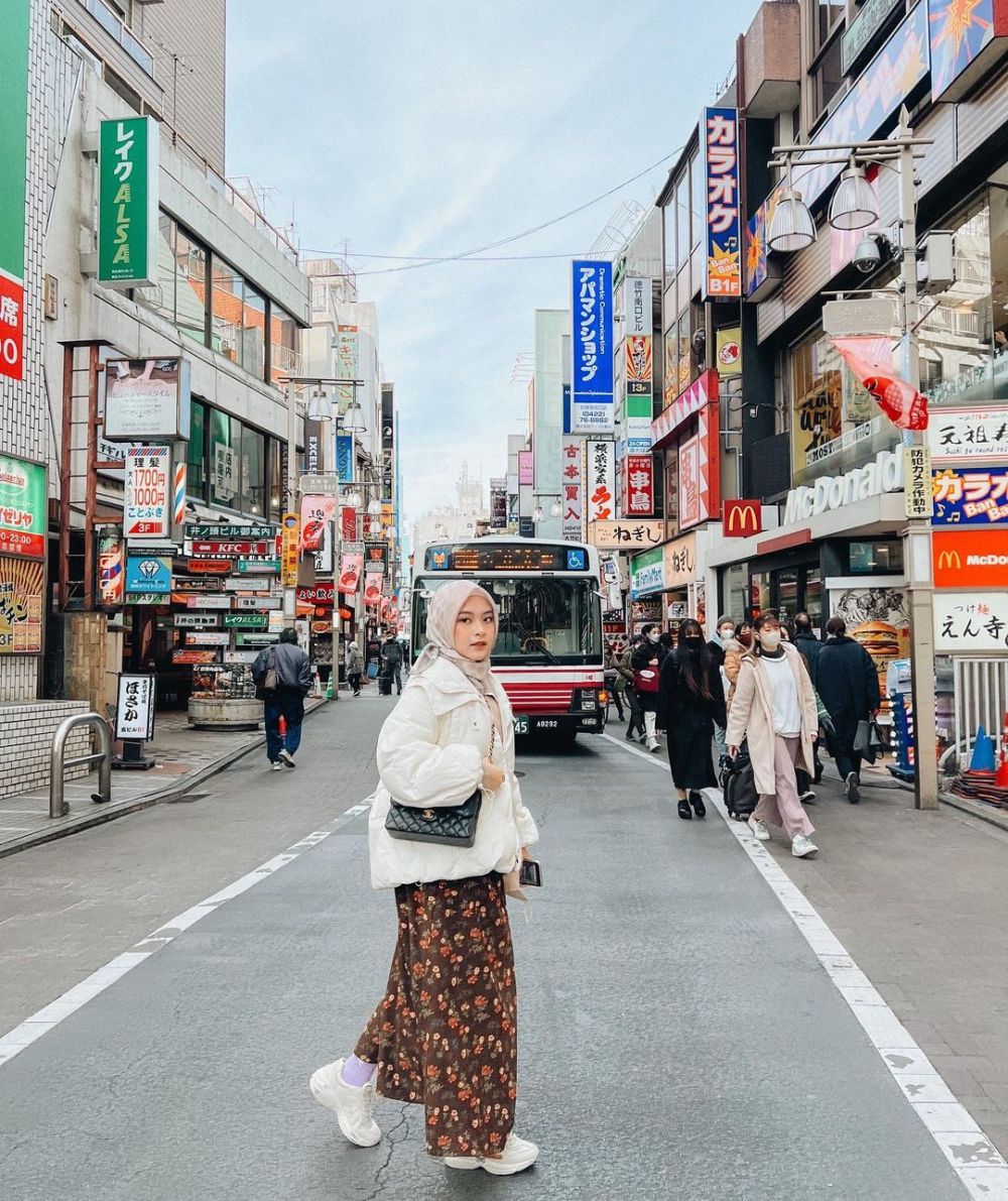 20 OOTD Cewek Berhijab Gaya Korea ala Youtuber Bianca Kartika