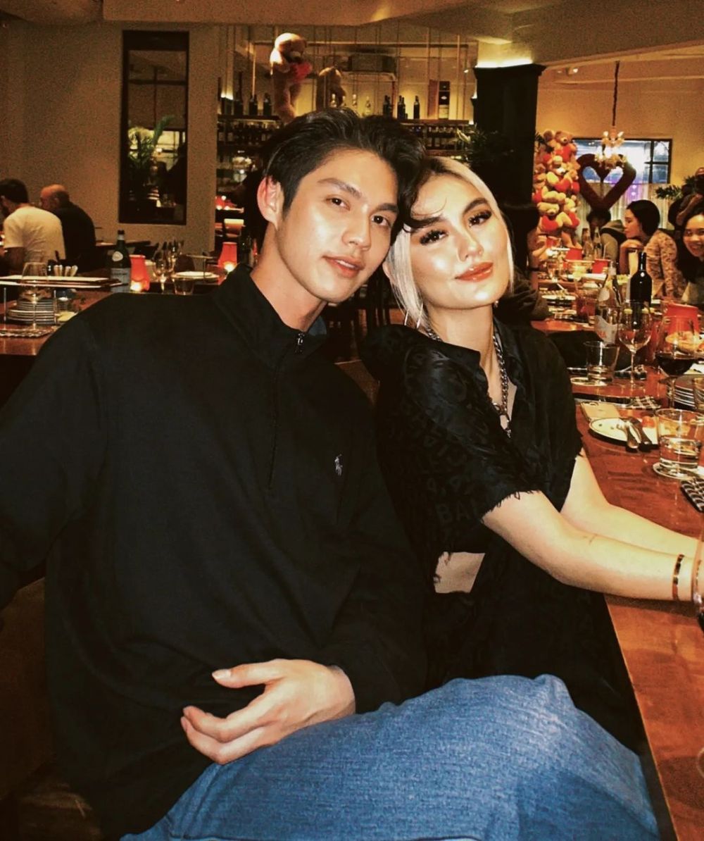 Potret Bright Vachirawit Di Jakarta Lengket Sama Agnez Mo