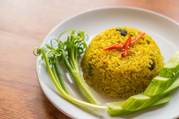 Resep Nasi Kuning Shirataki Rice Cooker, Hasilnya Pulen dan Harum