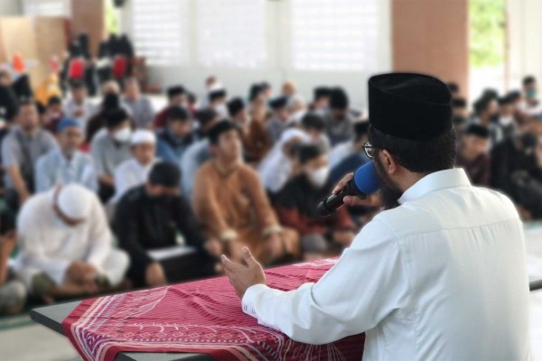 Butuh Ceramah Ramadan yang Menghibur? Berikut 4 Contohnya!