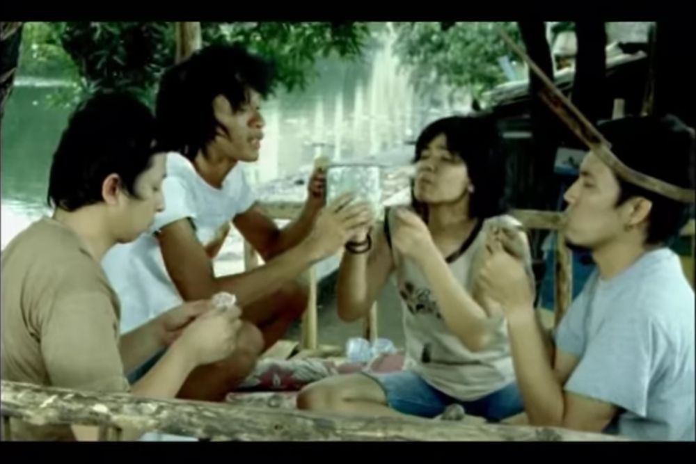 10 Film Indonesia Genre Komedi Romantis Seru Abis 